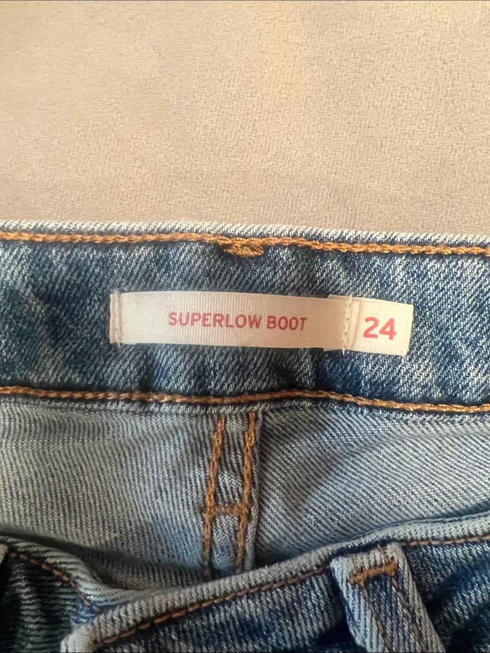 Levi’s Women’s Light Blue Superlow Boot Jeans - Picture 4 of 7